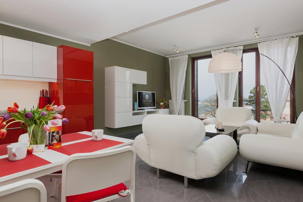 Jantar Deluxe Sea View Apartment *